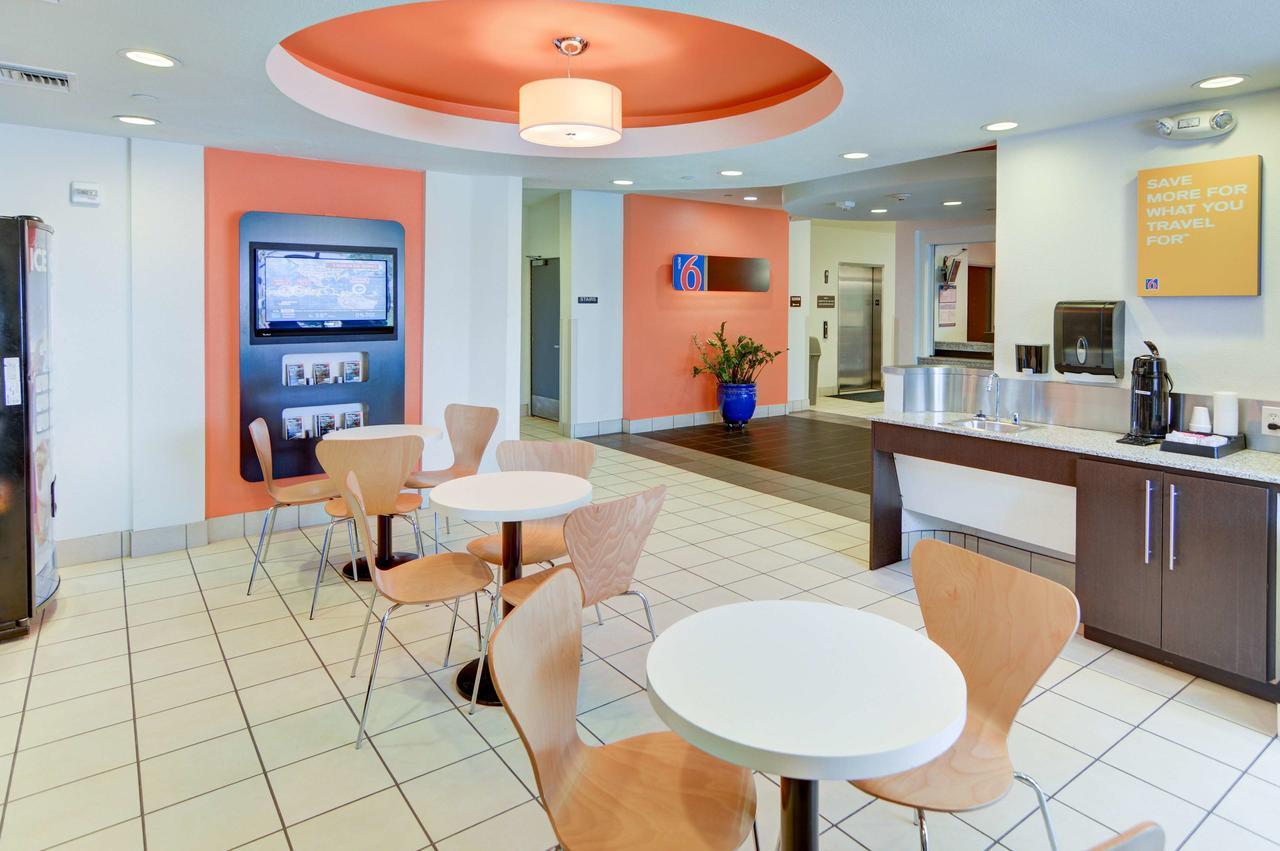 Motel 6-Roanoke, Tx - Northlake - Speedway Exterior photo