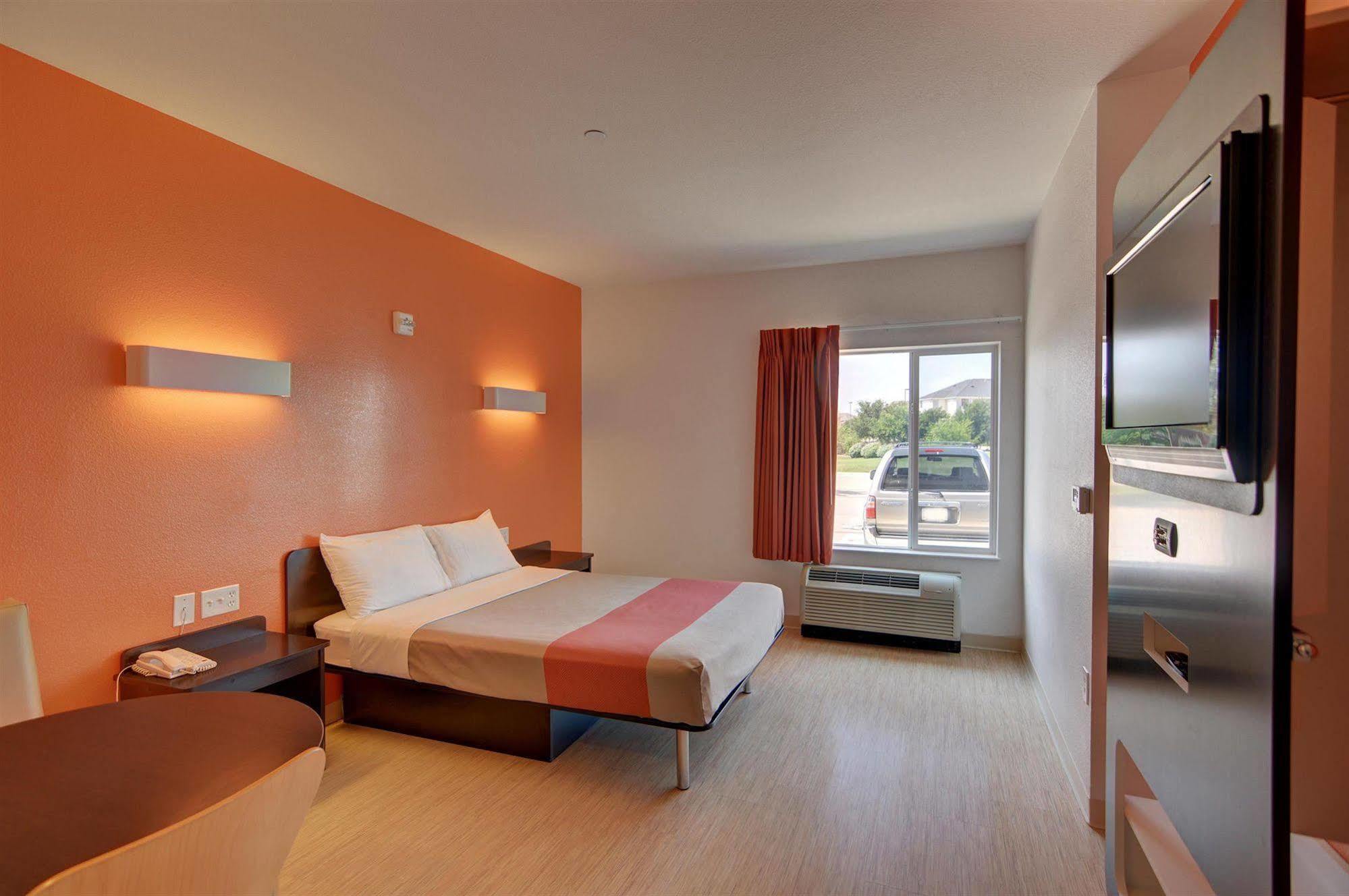 Motel 6-Roanoke, Tx - Northlake - Speedway Exterior photo